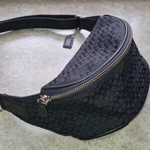 Coach Black Signature Jacquard Canvas Leather Fanny Pack Belt Bag F05093